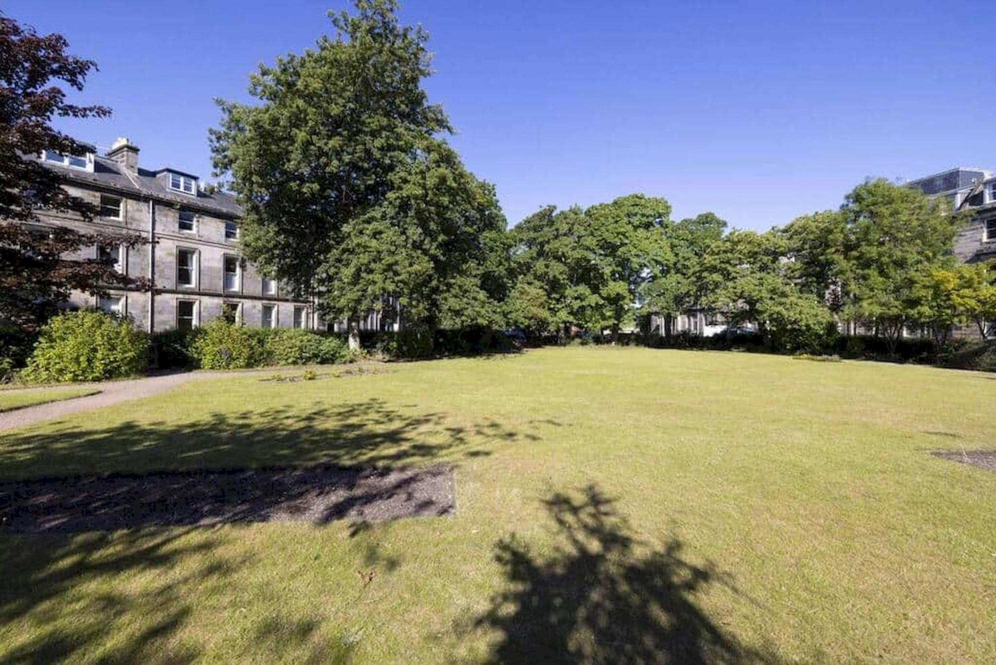 Howard Place - No 18 High Draw * St Andrews